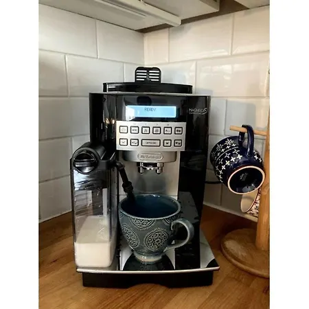 Bright, Book-filled Flat In Artsy Stokes Croft Apartament *