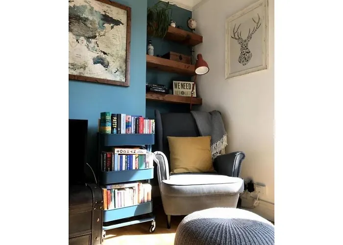Bright, Book-filled Flat In Artsy Stokes Croft Appartement *